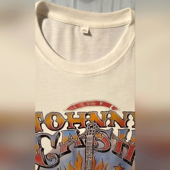 Johnny Cash Nashville Graphic White T-Shirt Burning Guitar Extra Large NWOT - Picture 7 of 8